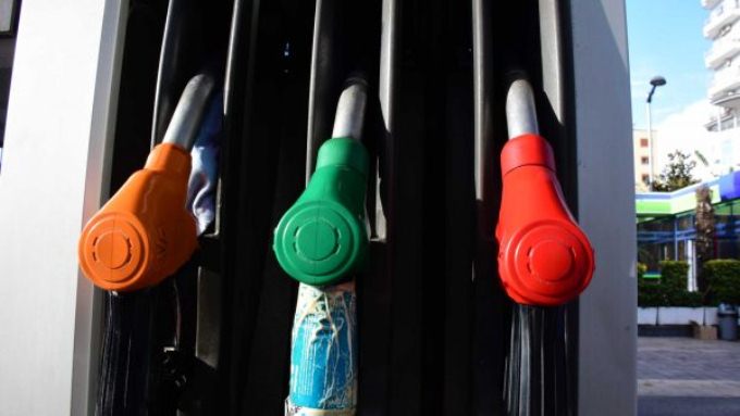 Nafta ne Shqiperi me e shtrenjta ne Europe: Taksa perben 60 per qind te cmimit